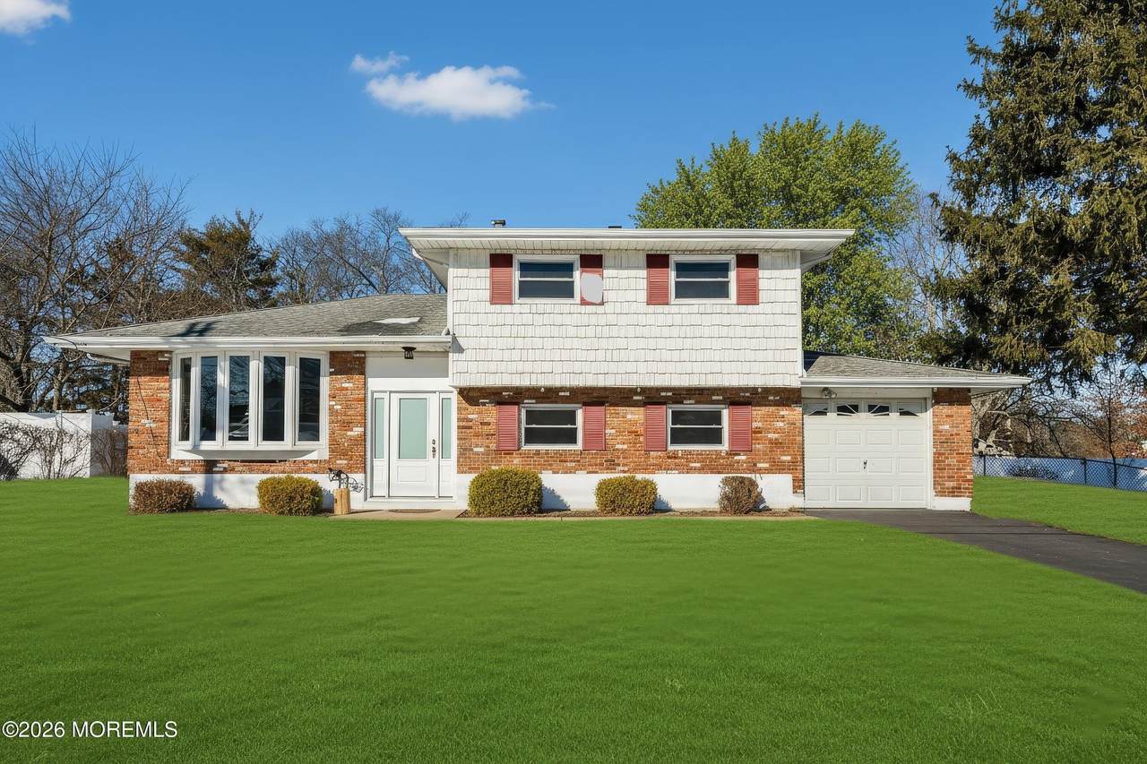 35 Vivian Court - Photo 1