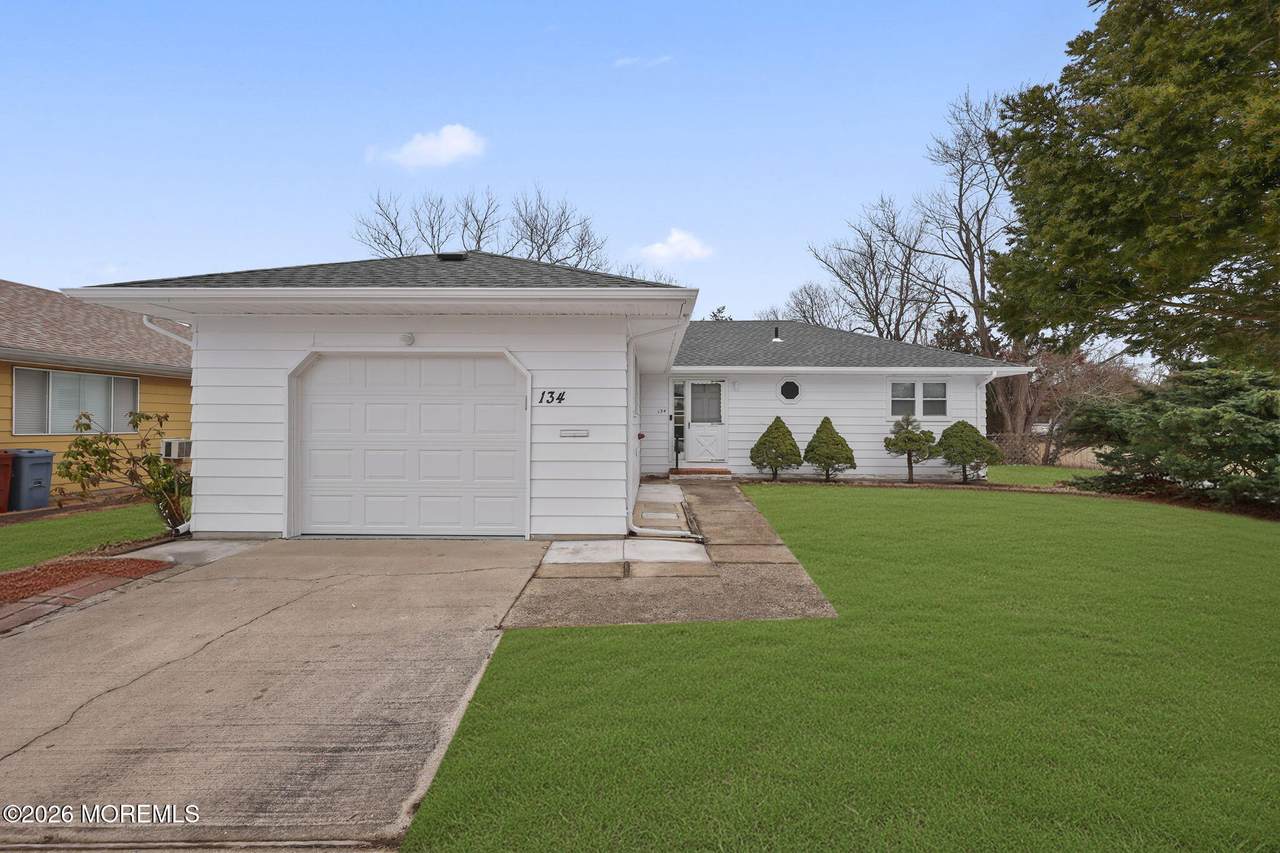 134 Charlotteville Drive - Photo 1