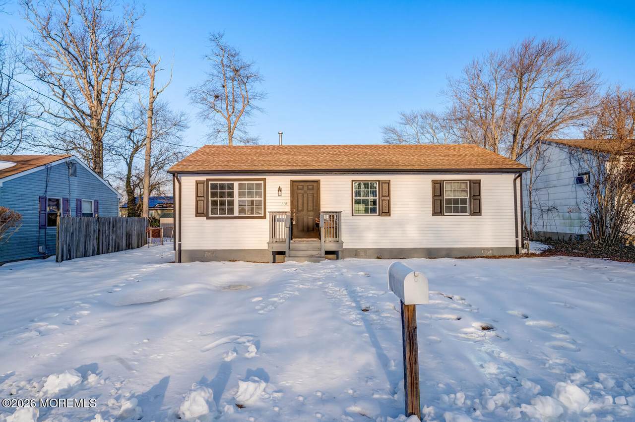 118 Lake Deerbrook Drive - Photo 1