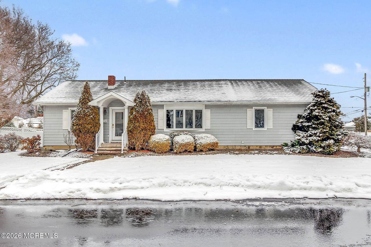 15 Maple Avenue - Photo 1