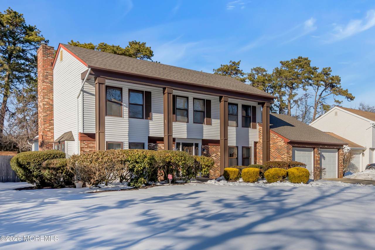 400 Killarney Drive - Photo 1