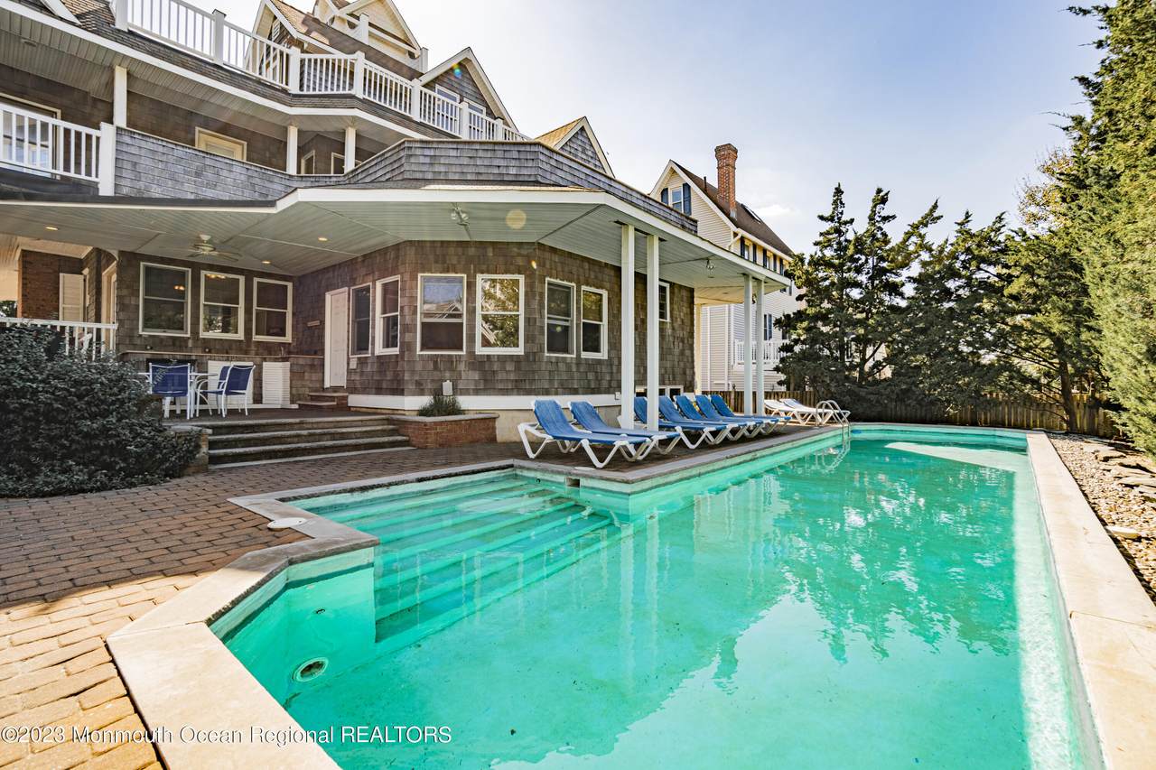 34 4th Avenue - Photo 1