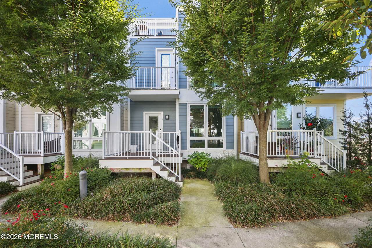 803 Kingsley Street - Photo 1