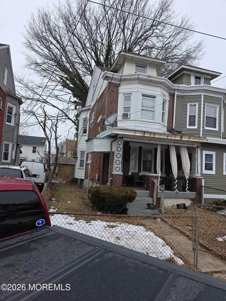 175 Division Street - Photo 1