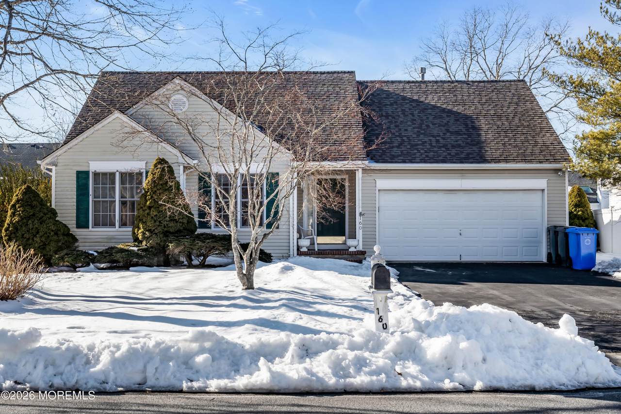 160 Spinnaker Avenue - Photo 1