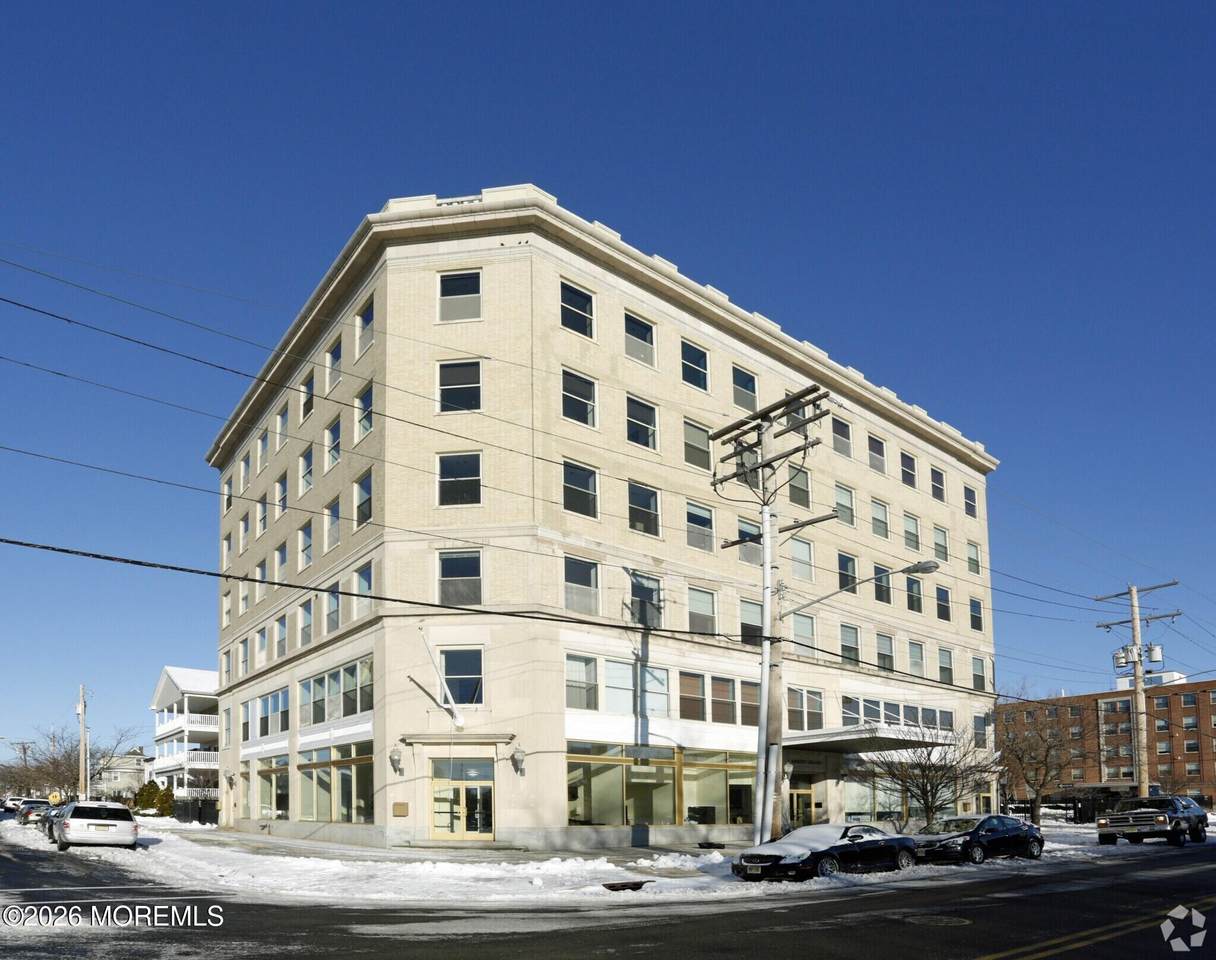 501 Grand Avenue - Photo 1