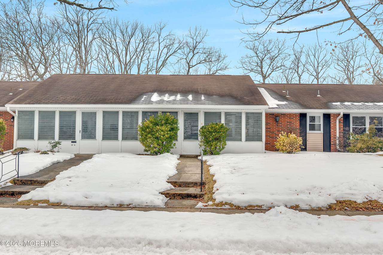 111B Edinburgh Lane - Photo 1