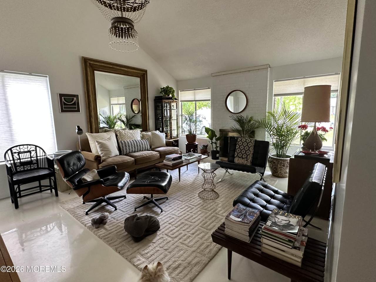 18 Liverpool Court - Photo 1