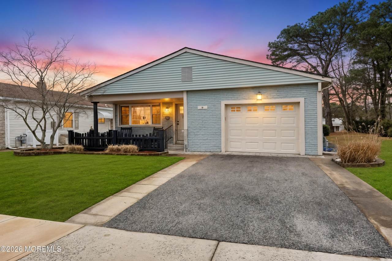 3 Woodstock Drive - Photo 1