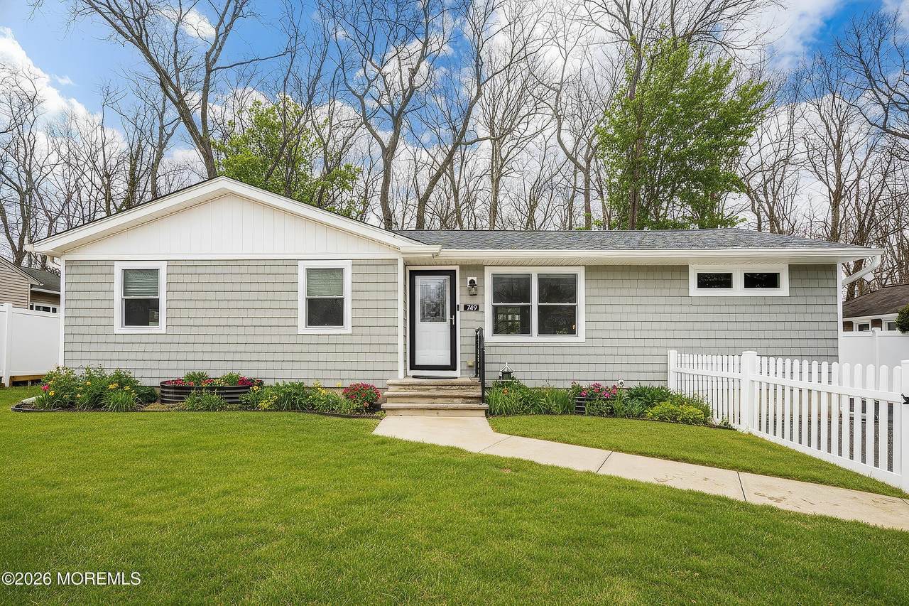 749 Hardean Road - Photo 1