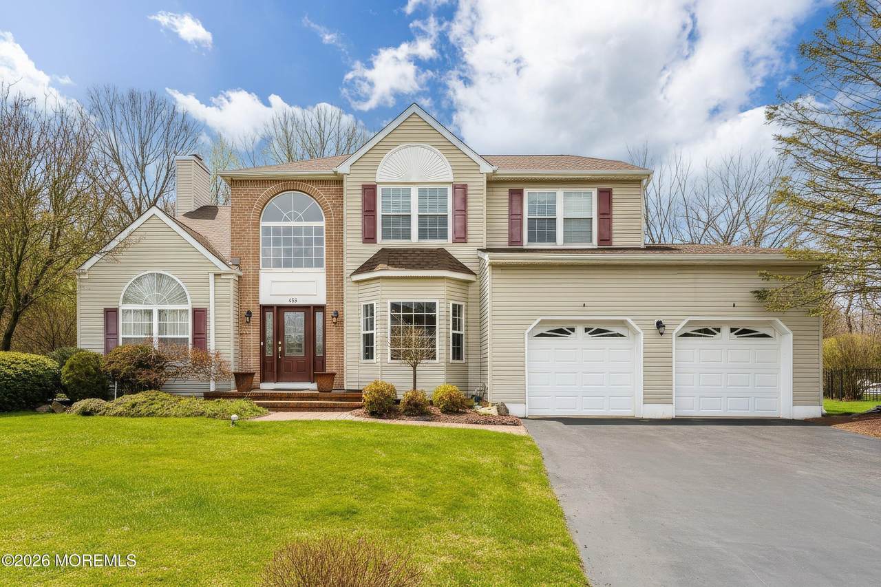 433 Meadowood Road - Photo 1