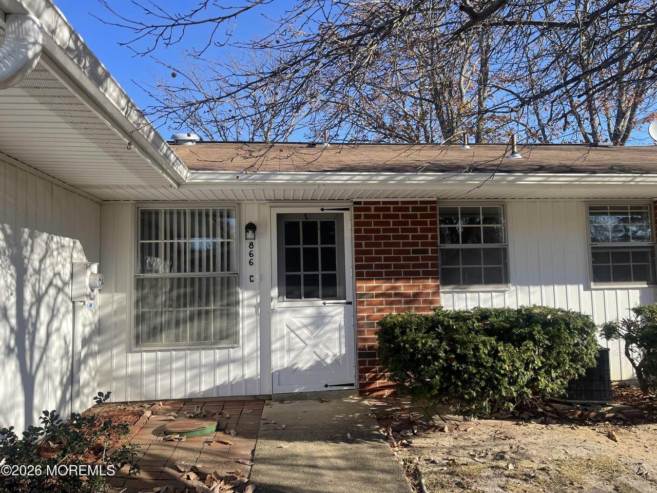 866C Inverness Court - Photo 1