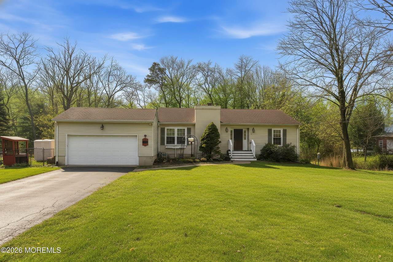 638 Freehold Road - Photo 1
