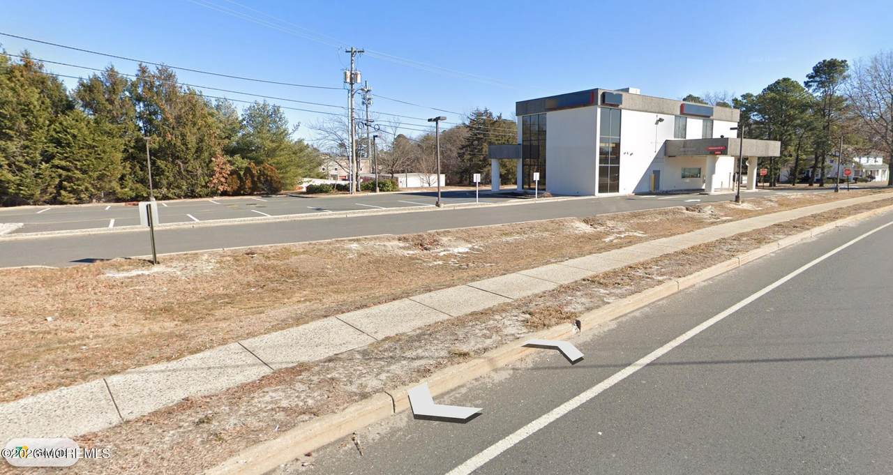 120 Jack Martin Boulevard - Photo 1