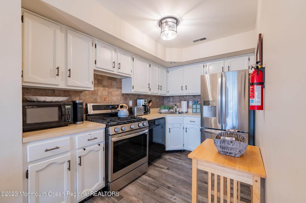 https://bt-photos.global.ssl.fastly.net/monmouth/1280_boomver_1_22605395-2.jpg