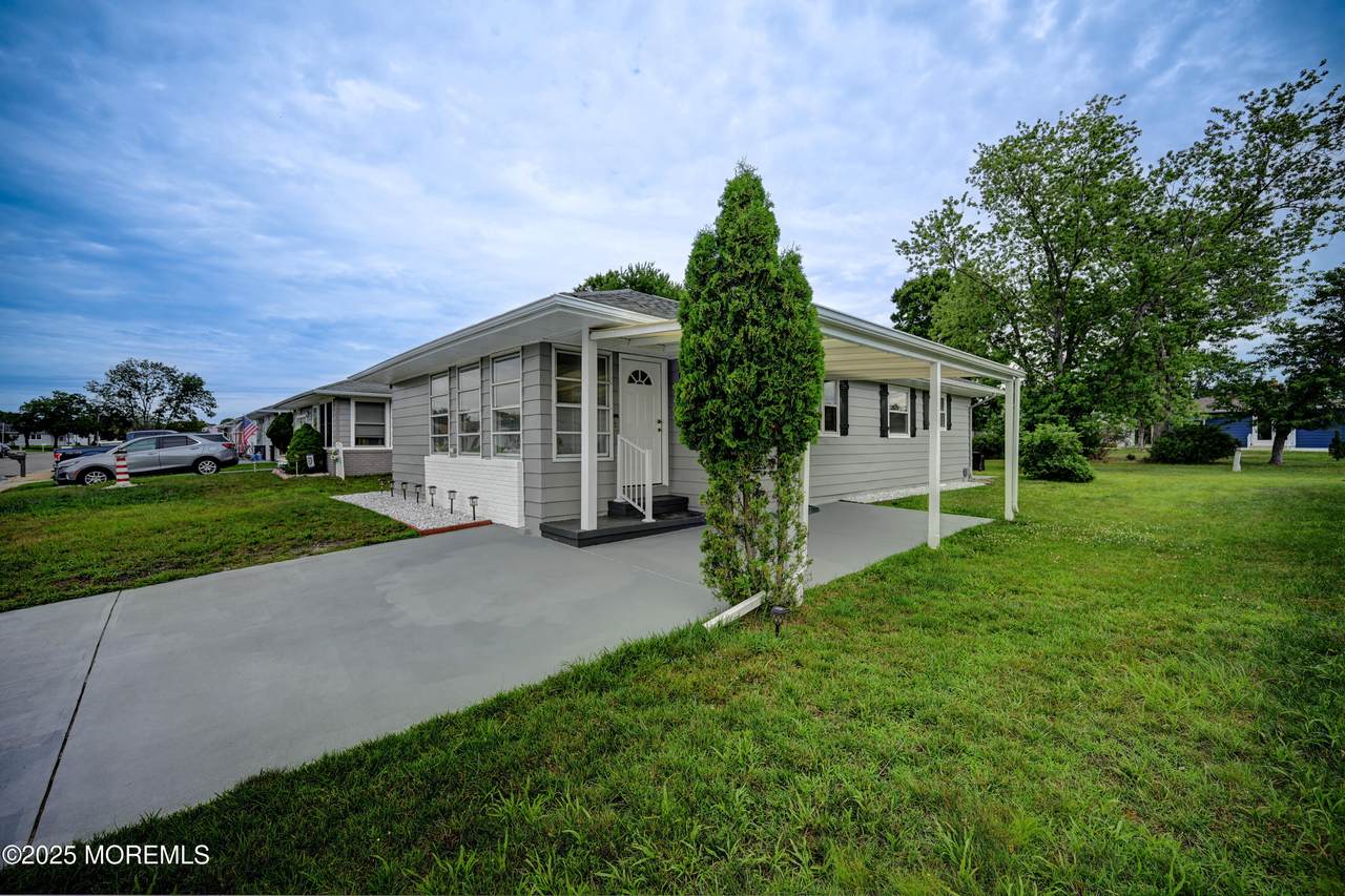 234 Charlotteville Drive - Photo 1
