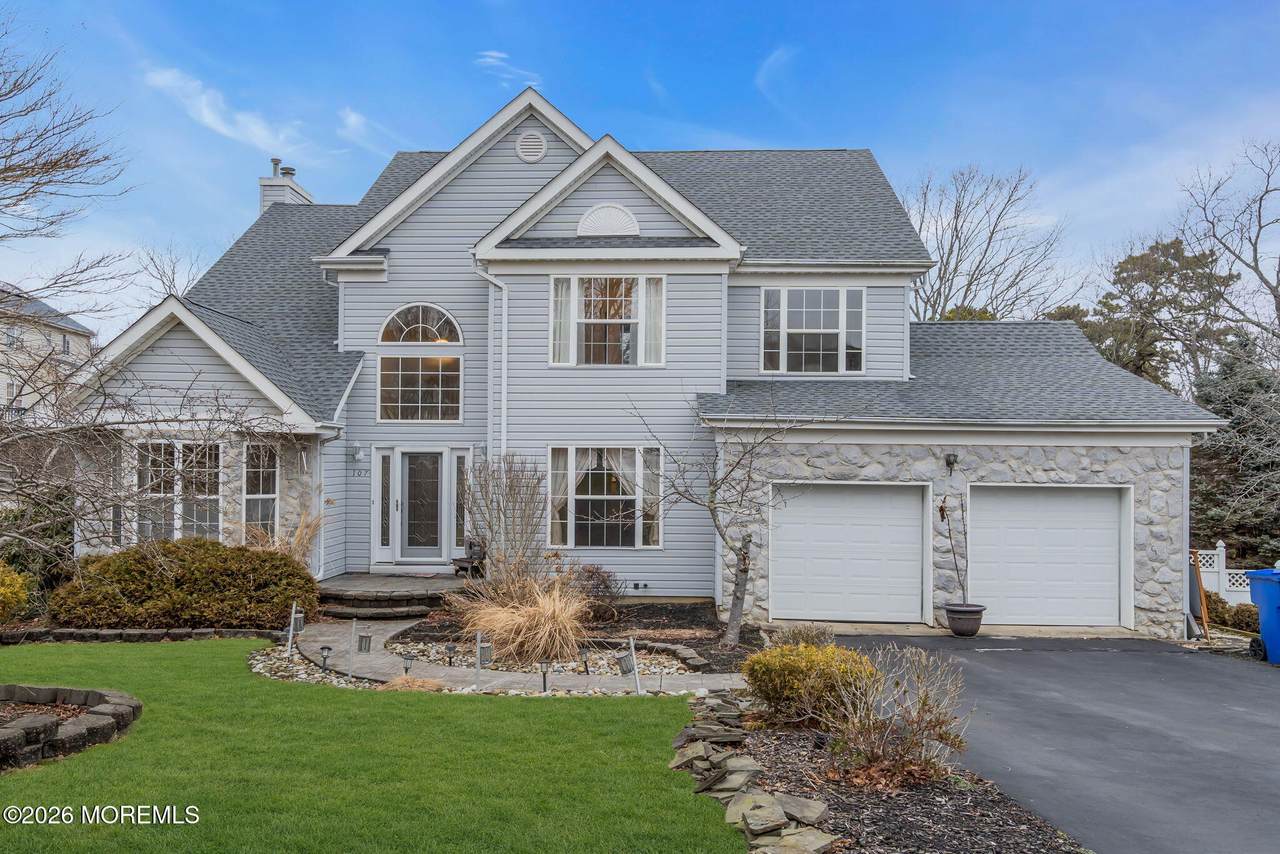 107 Shenandoah Boulevard - Photo 1
