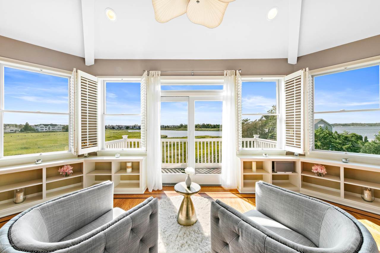 30 Columbus Drive - Photo 1