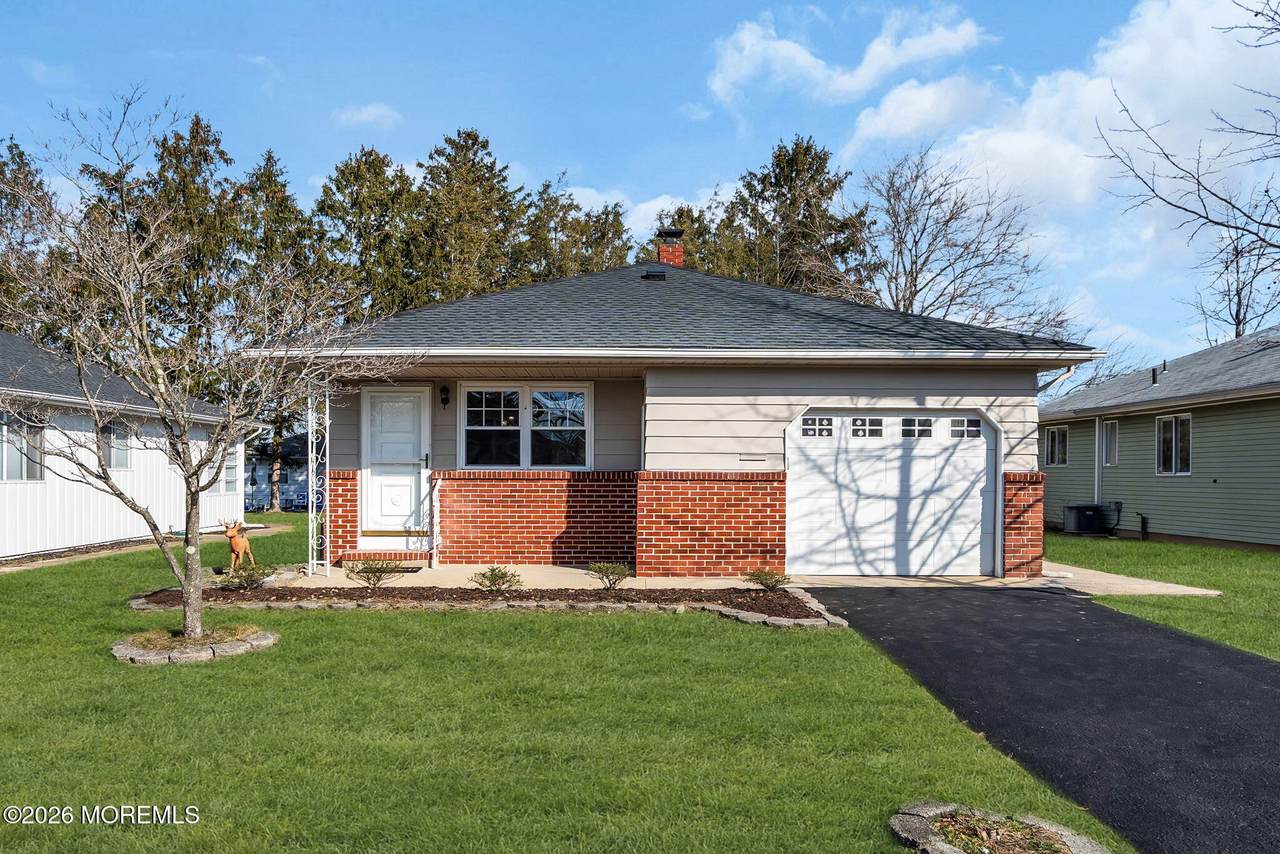 336 Saint Thomas Drive - Photo 1