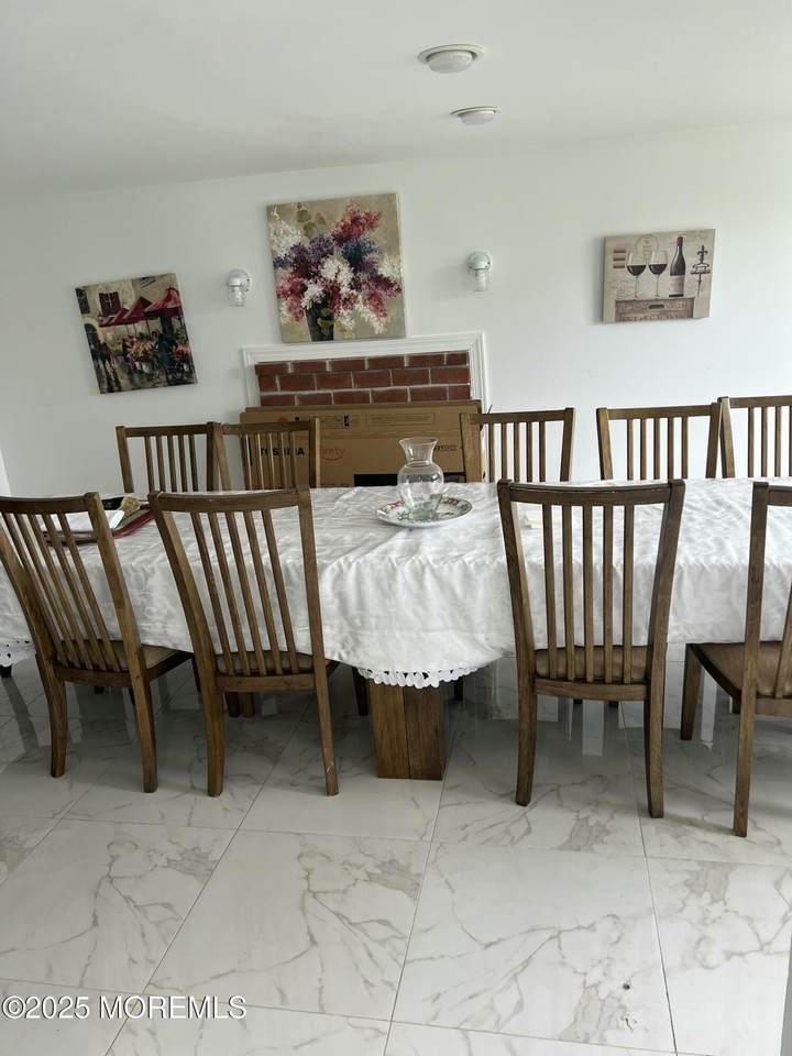 https://bt-photos.global.ssl.fastly.net/monmouth/1280_boomver_1_22606479-2.jpg