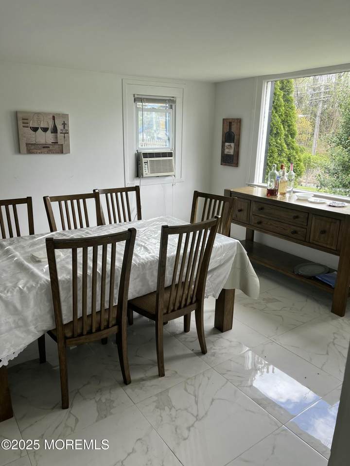 https://bt-photos.global.ssl.fastly.net/monmouth/1280_boomver_1_22606479-2.jpg