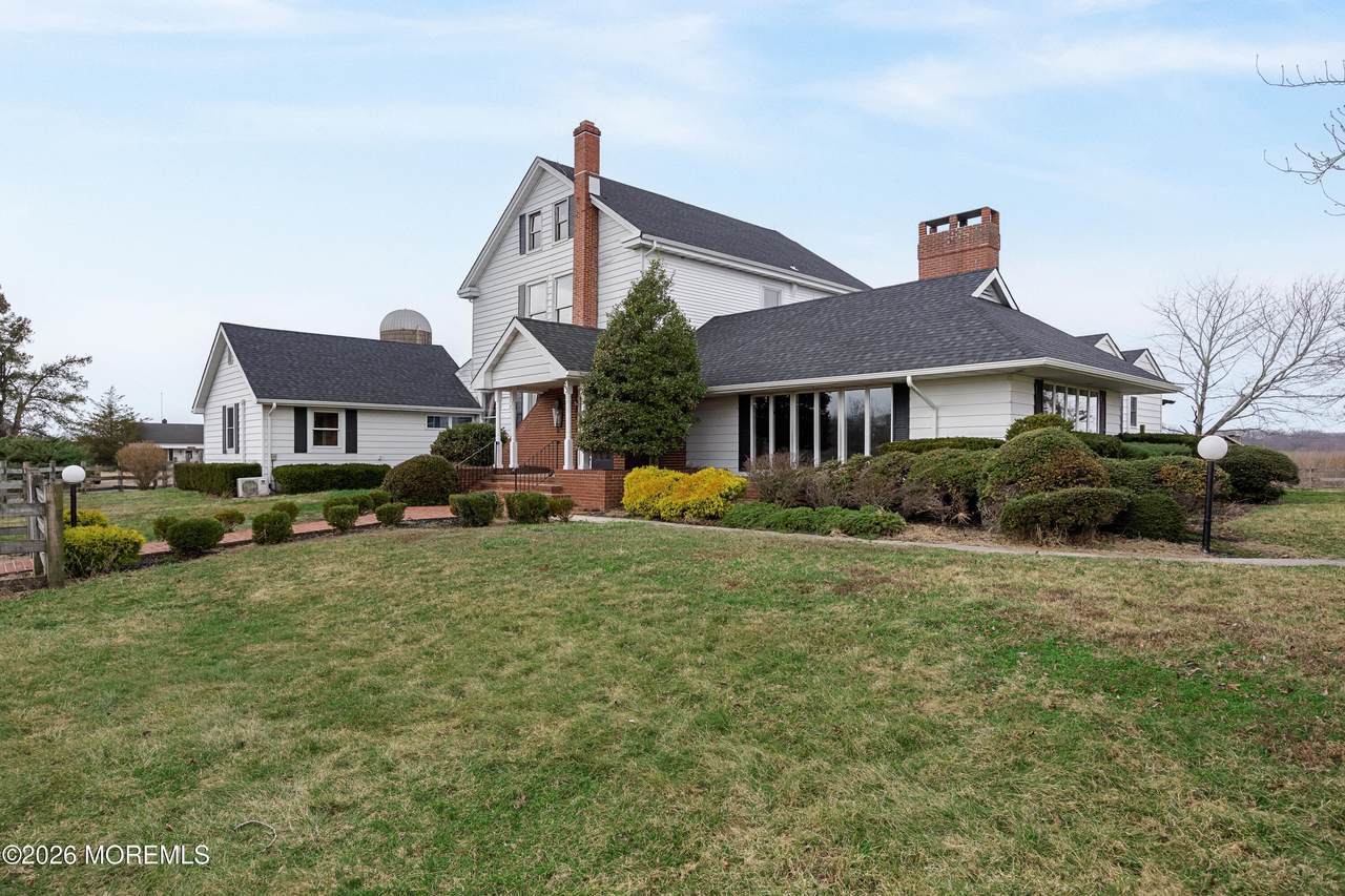 https://bt-photos.global.ssl.fastly.net/monmouth/1280_boomver_1_22606670-2.jpg