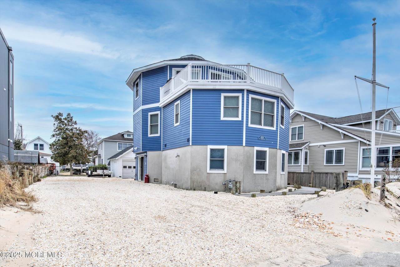 424 Longport Avenue - Photo 1