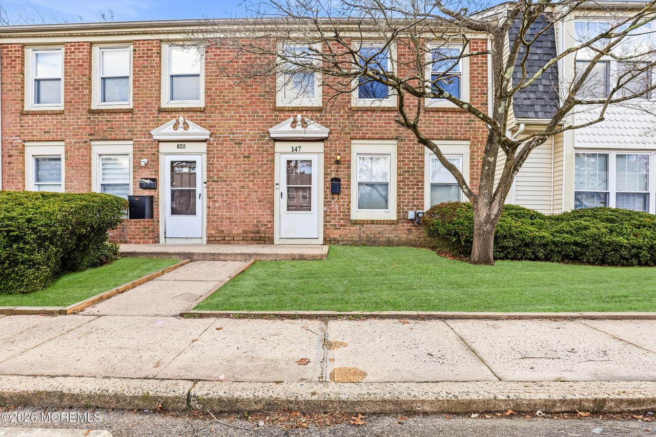 147 Stratford Place - Photo 1