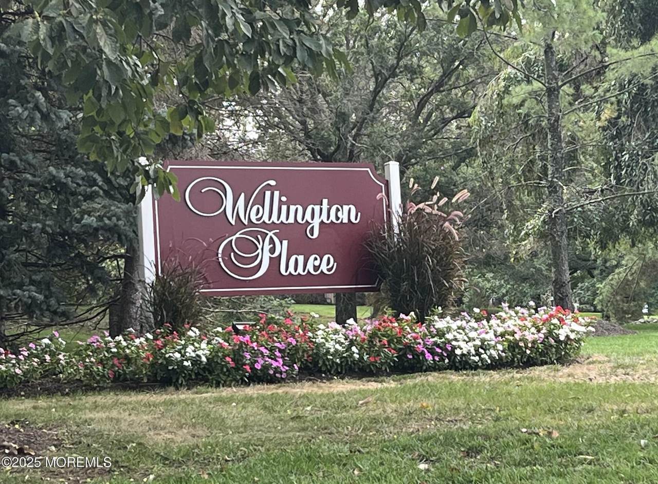 315 Wellington Place - Photo 1
