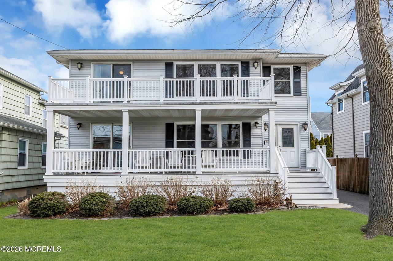 404 9th Avenue - Photo 1