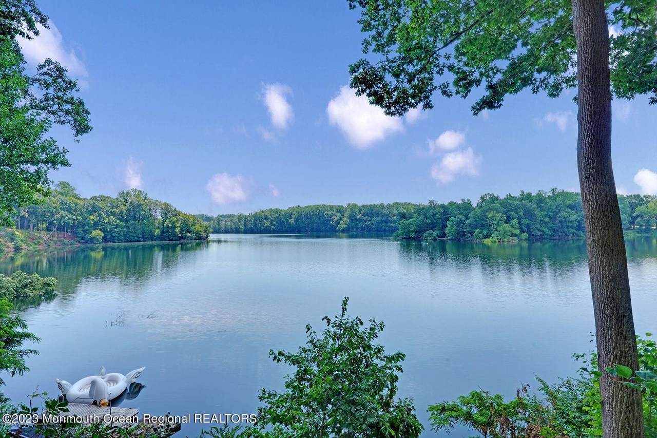 https://bt-photos.global.ssl.fastly.net/monmouth/1280_boomver_1_22607627-2.jpg
