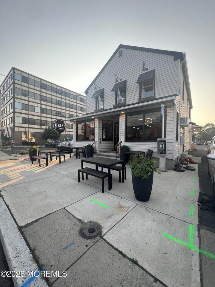 17 Broad Street - Photo 1