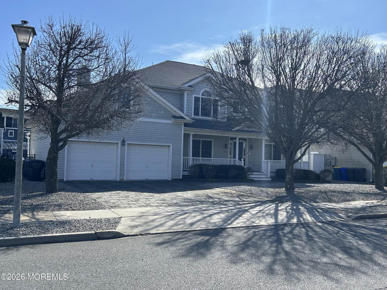 206 Pointe Drive - Photo 1