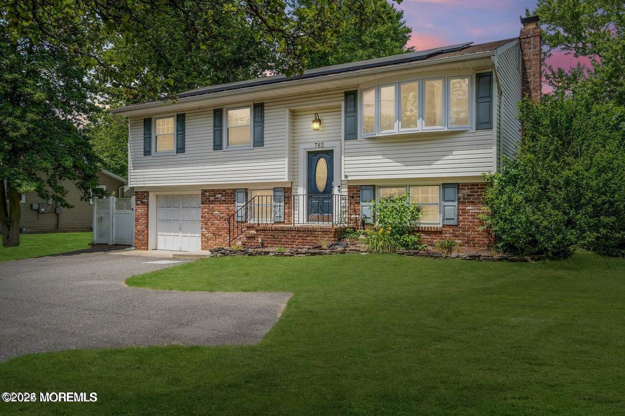 782 Bay Avenue - Photo 1
