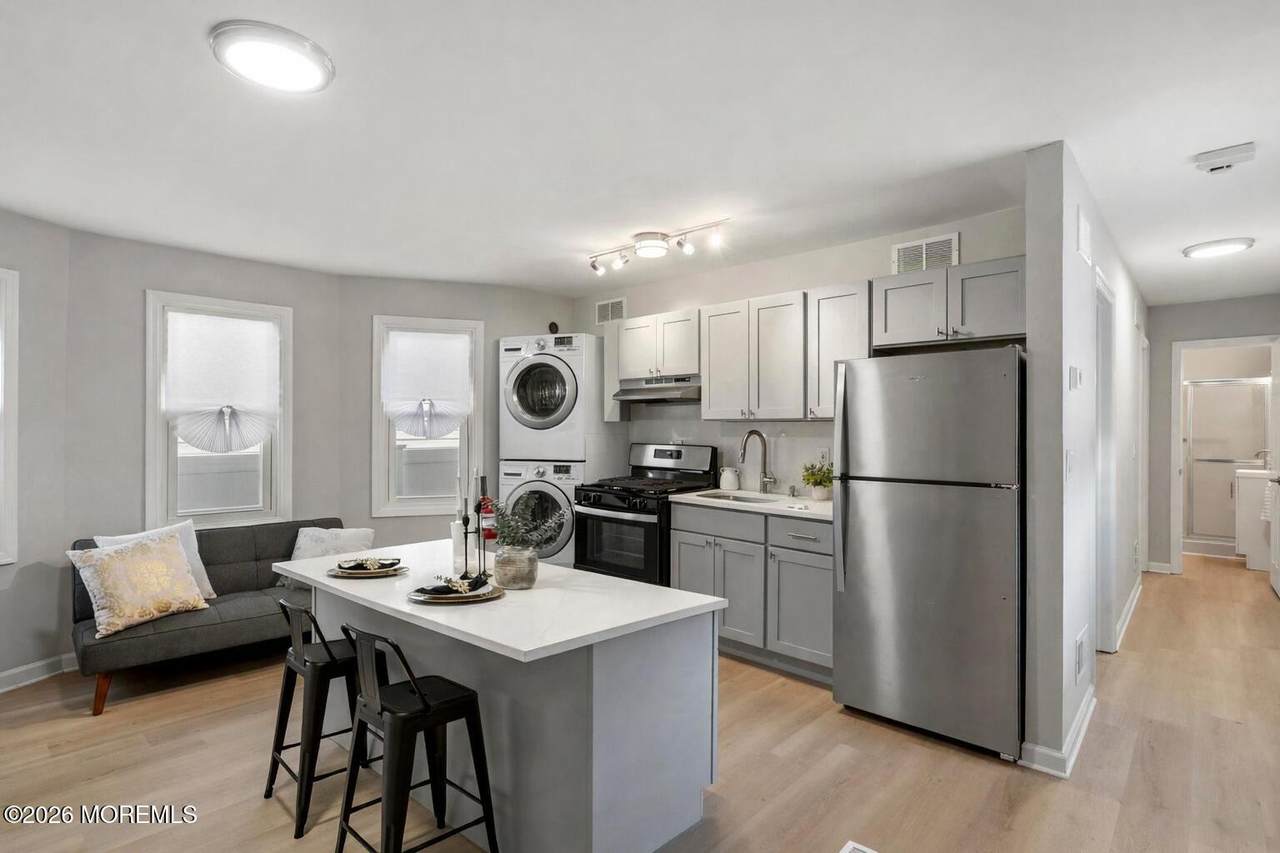 223 Webster Avenue - Photo 1