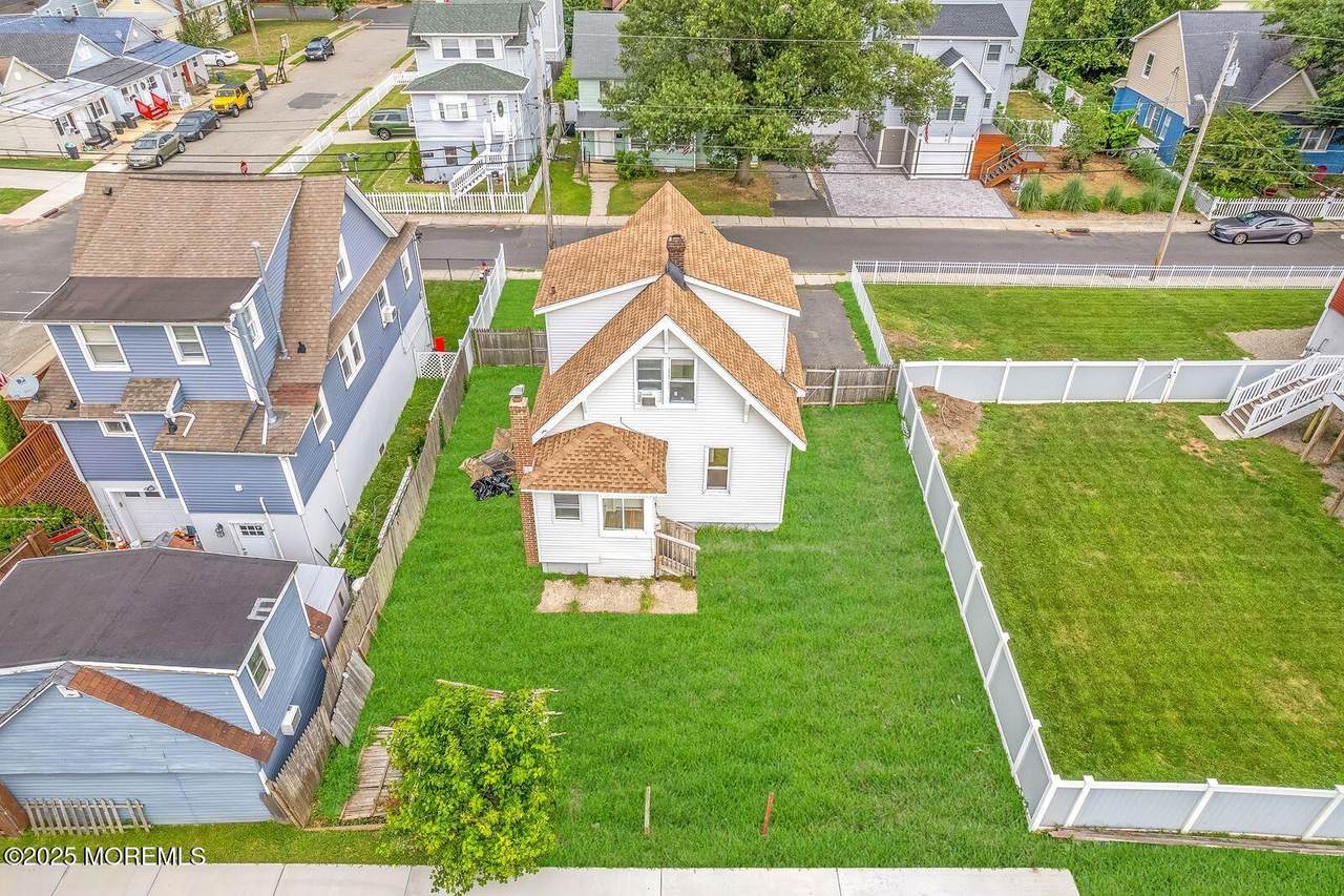 46 Woodland Avenue - Photo 1