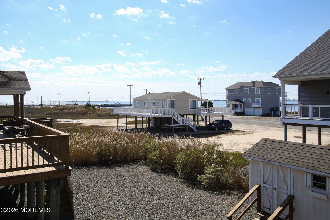 https://bt-photos.global.ssl.fastly.net/monmouth/1280_boomver_1_22608468-2.jpg