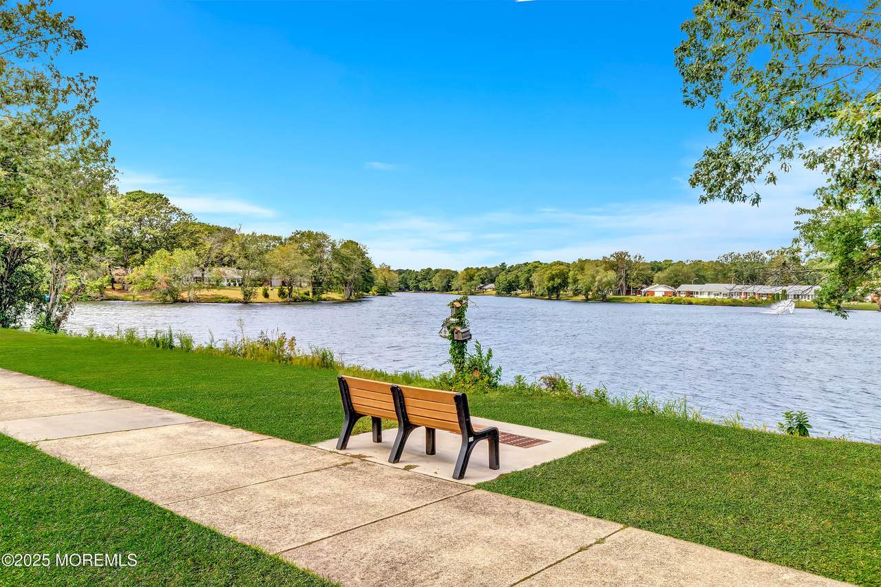 39M Cambridge Court - Photo 1
