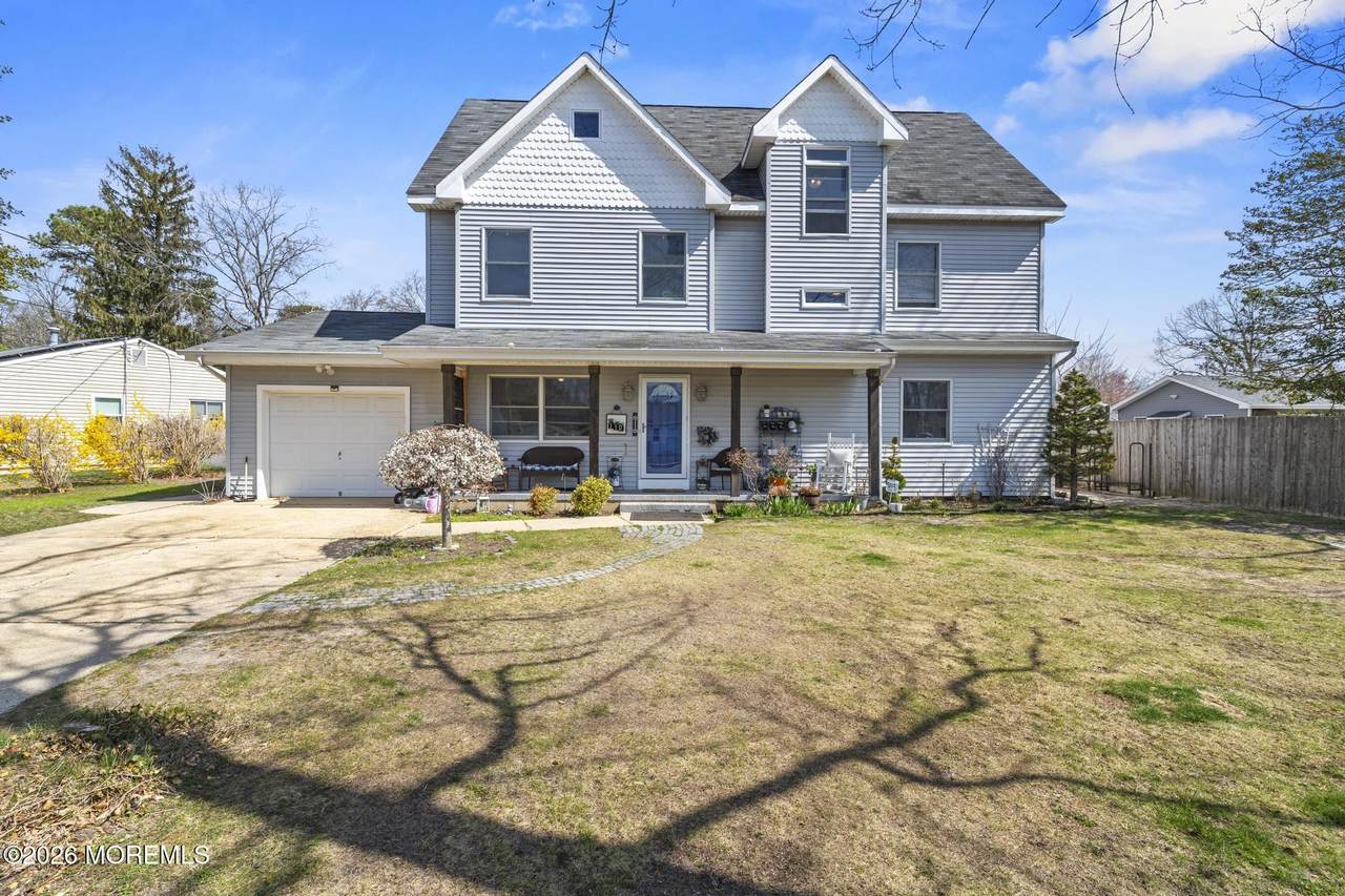 110 Pineway Drive - Photo 1