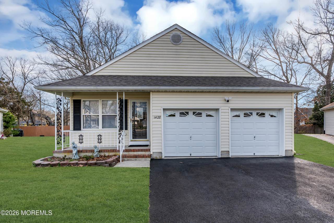 1428 Petunia Way - Photo 1
