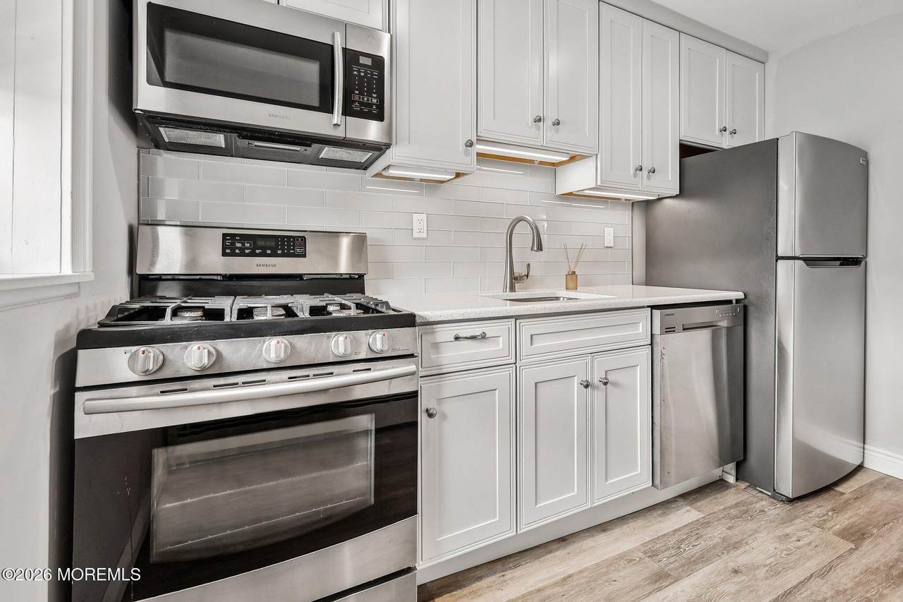 107 3rd Avenue - Photo 1