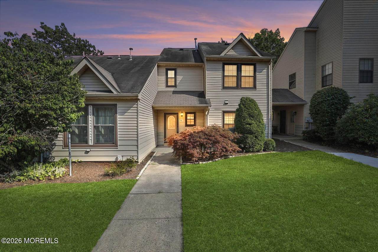201 Larkspur Lane - Photo 1