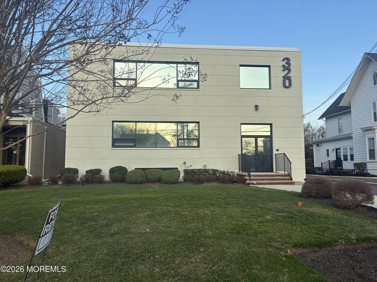 320 Broad Street - Photo 1
