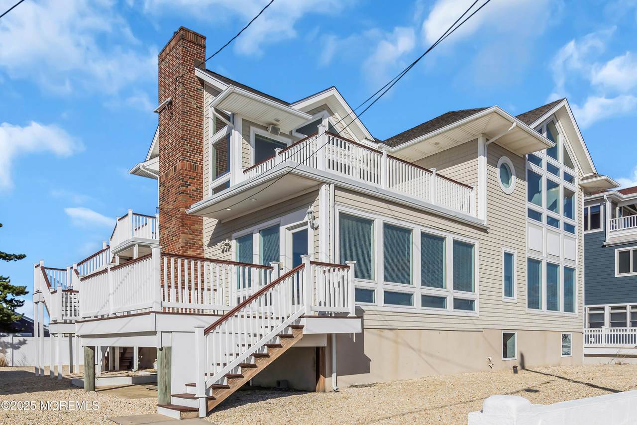 913 Ocean Avenue - Photo 1