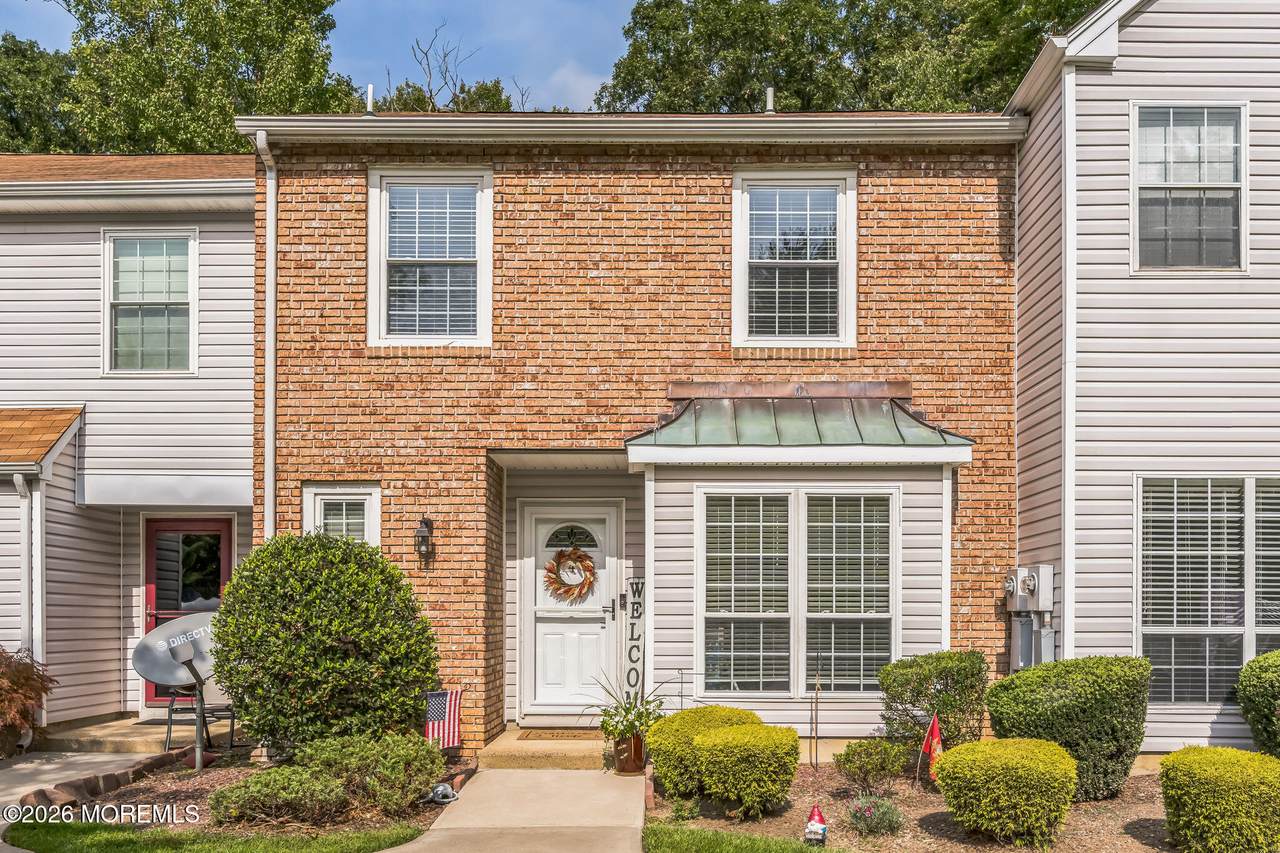 4 Vassar Place - Photo 1