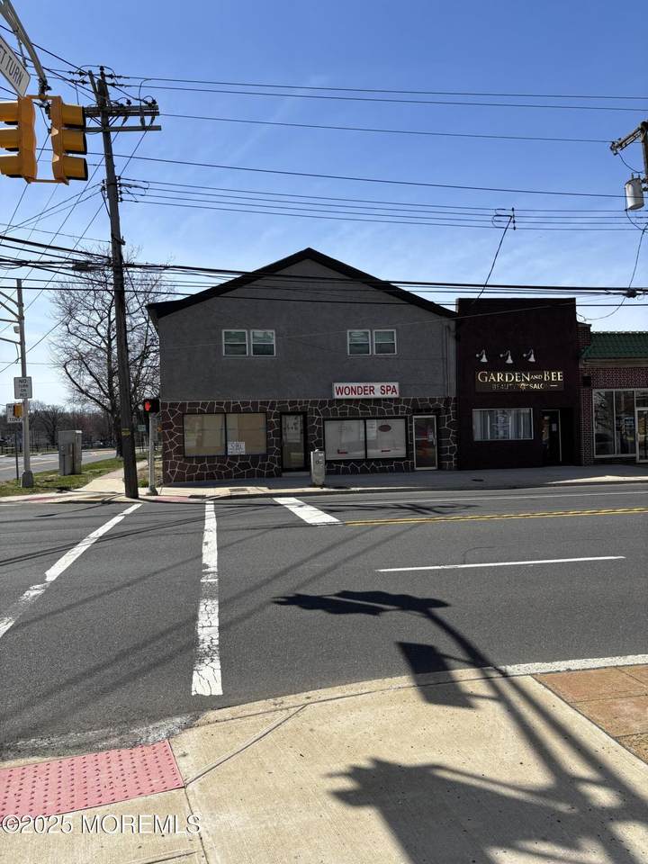 8 Main Street - Photo 1