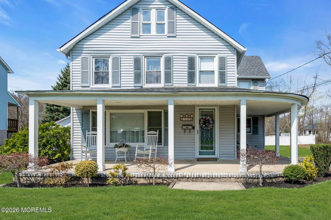 10 Lasatta Avenue - Photo 1