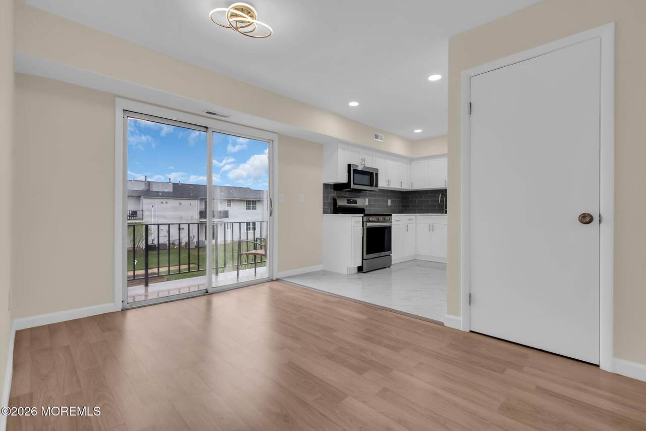 10 Maine Court - Photo 1