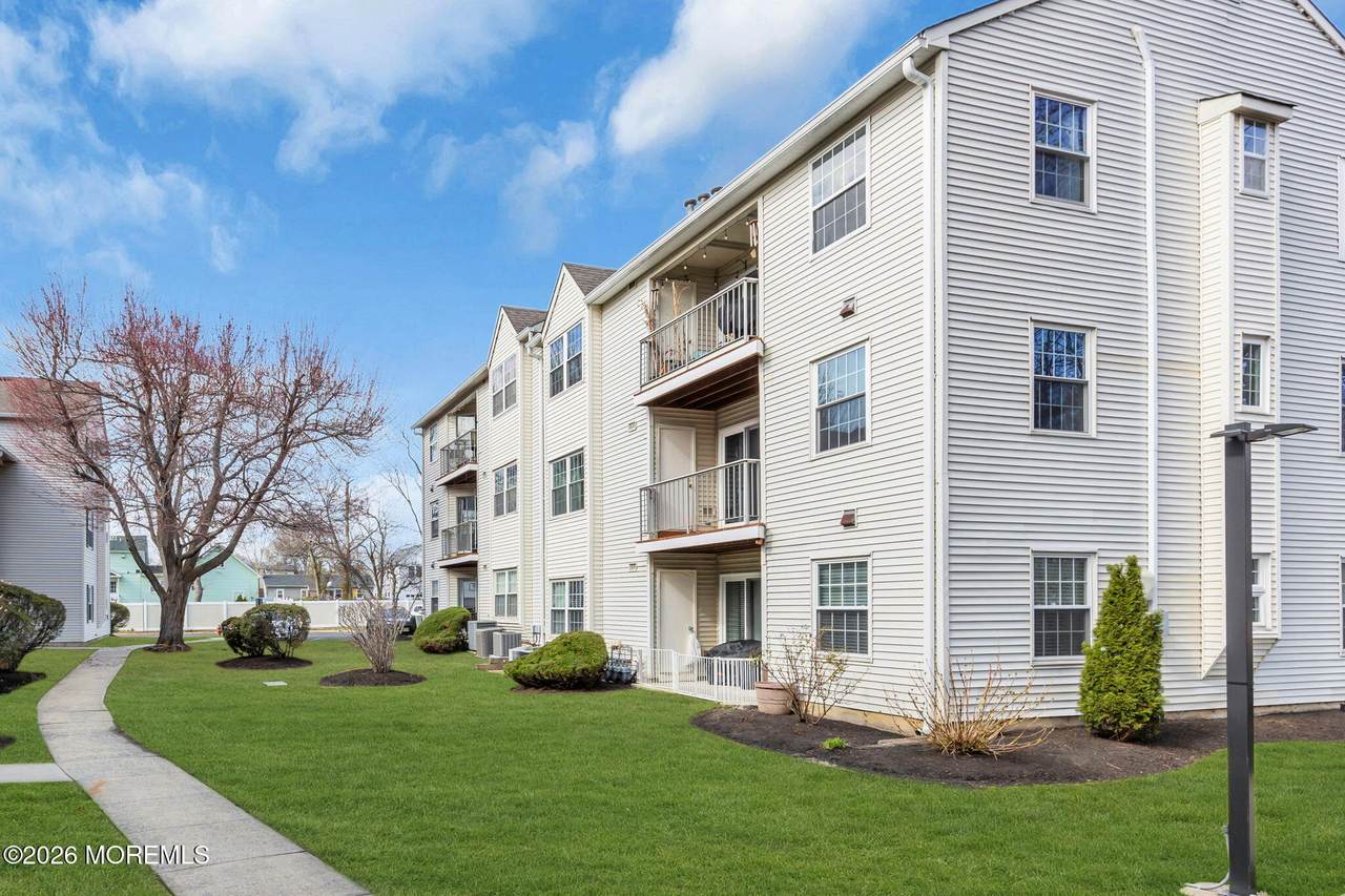 231 Atlantic Street - Photo 1