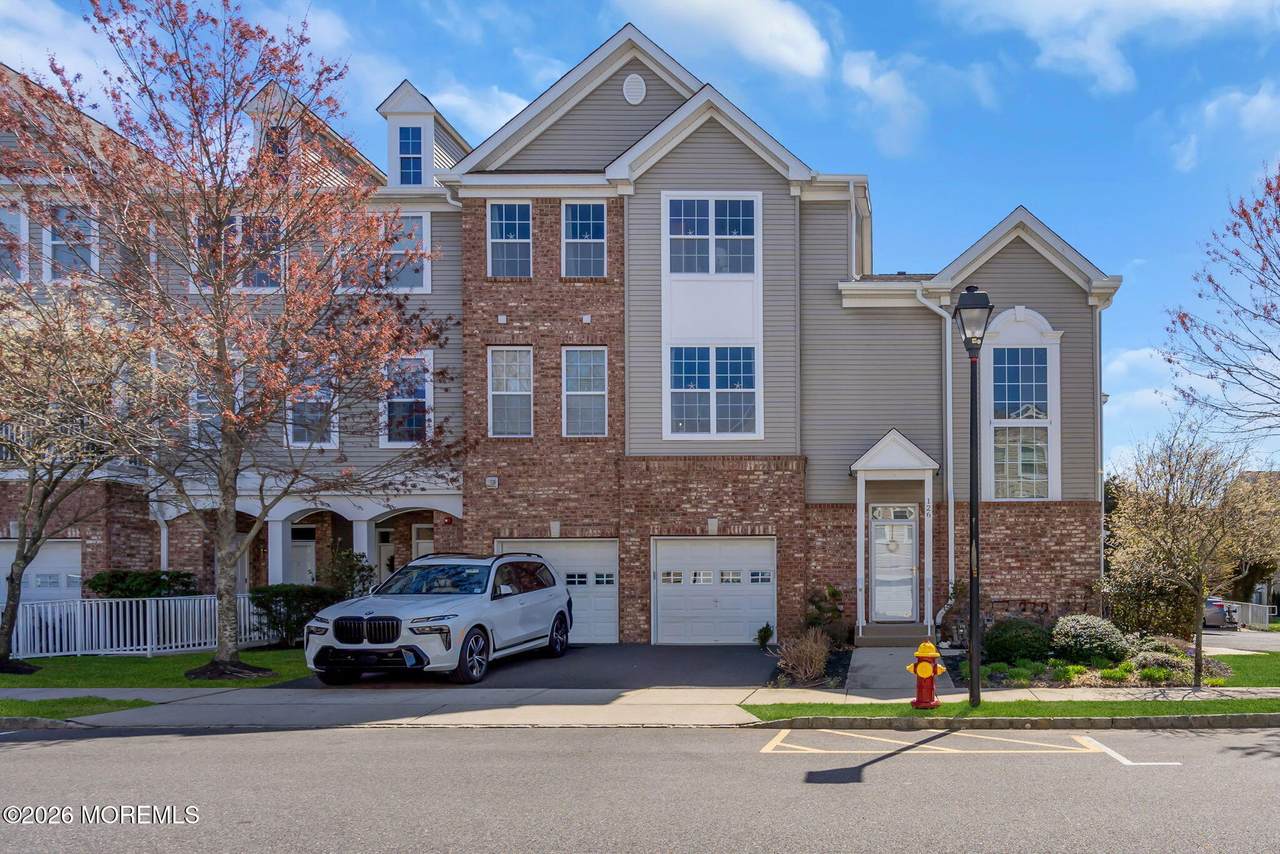 126 Melanie Way - Photo 1